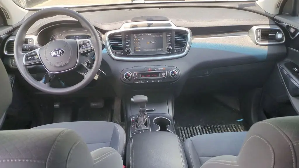 2019 Kia Sorento S V6