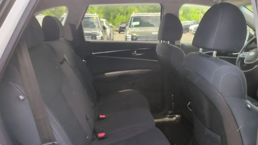 2019 Kia Sorento S V6