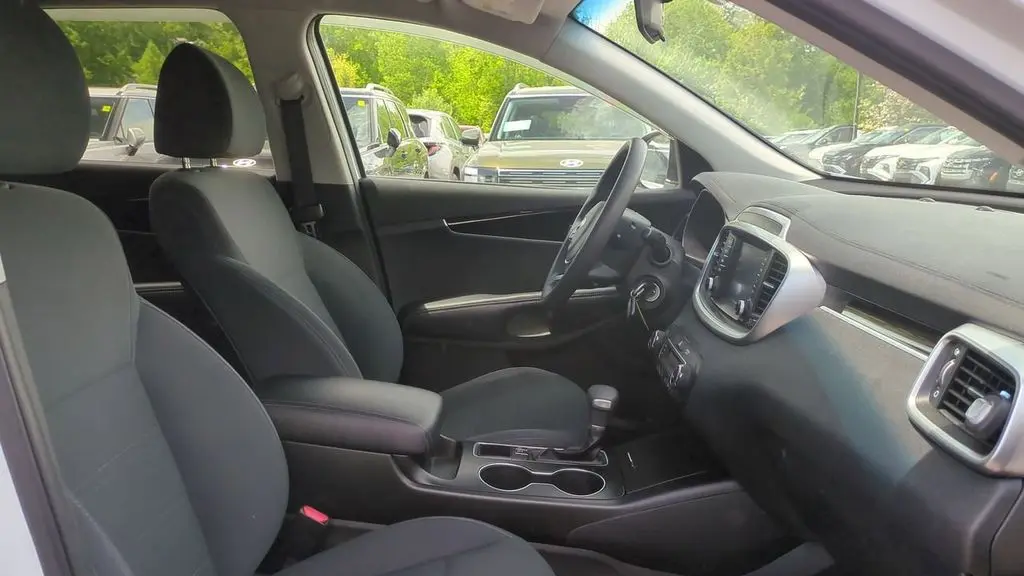 2019 Kia Sorento S V6