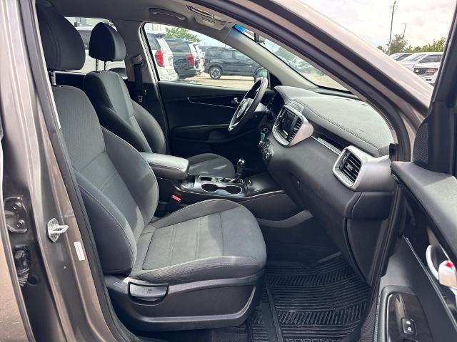 2018 Kia Sorento - $8,900