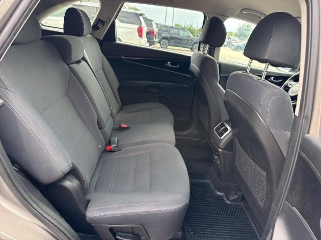 2018 Kia Sorento - $8,900