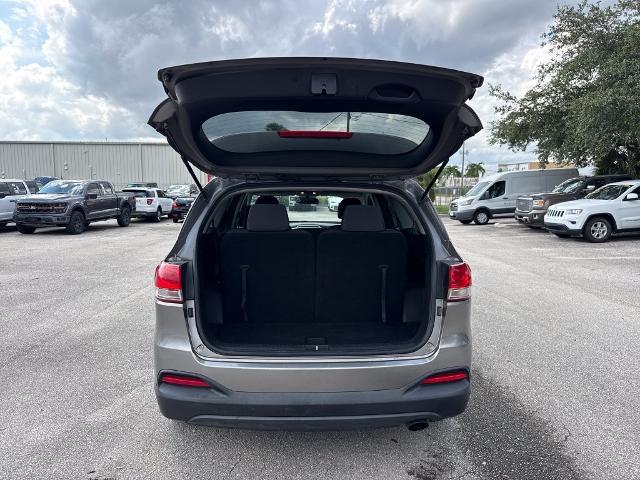 2018 Kia Sorento - $8,900