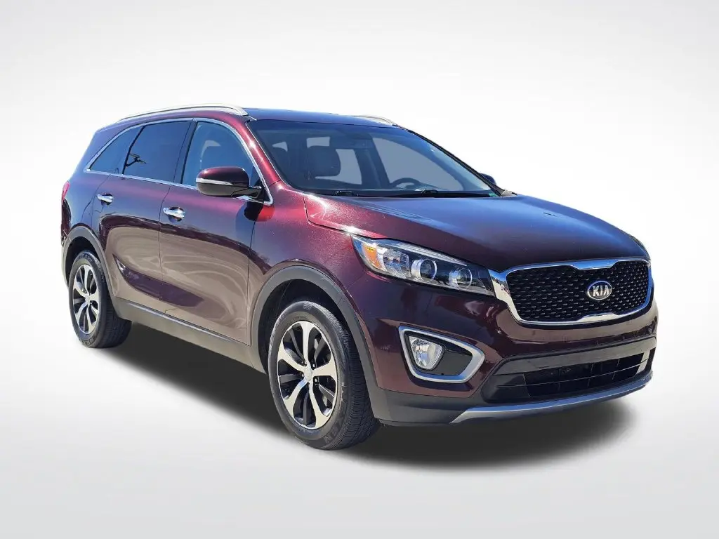 2017 Kia Sorento - $10,000