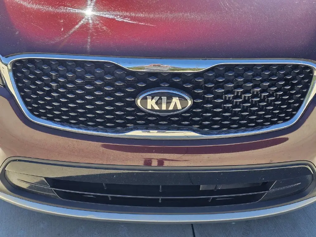 2017 Kia Sorento - $10,000