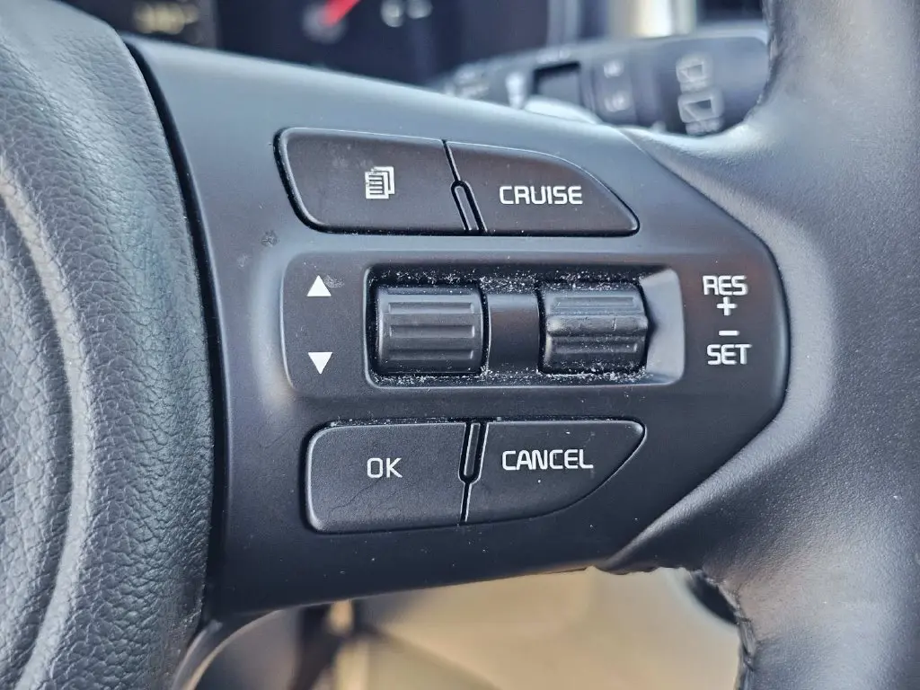 2017 Kia Sorento - $10,000