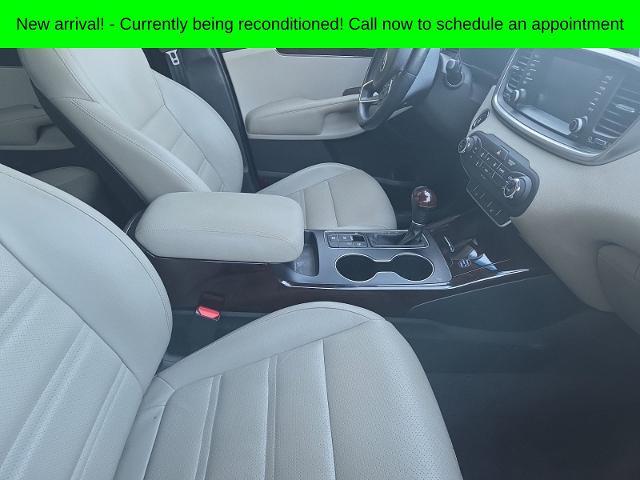 2018 Kia Sorento - $15,980