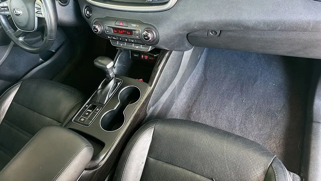 2020 Kia Sorento EX V6