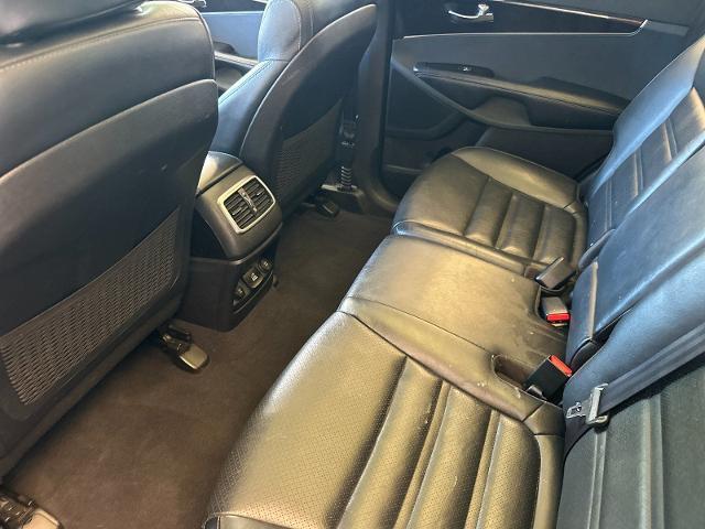 2017 Kia Sorento - $8,988