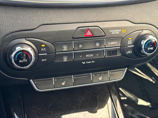 2017 Kia Sorento - $8,988