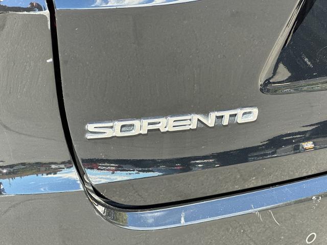 2017 Kia Sorento - $8,988