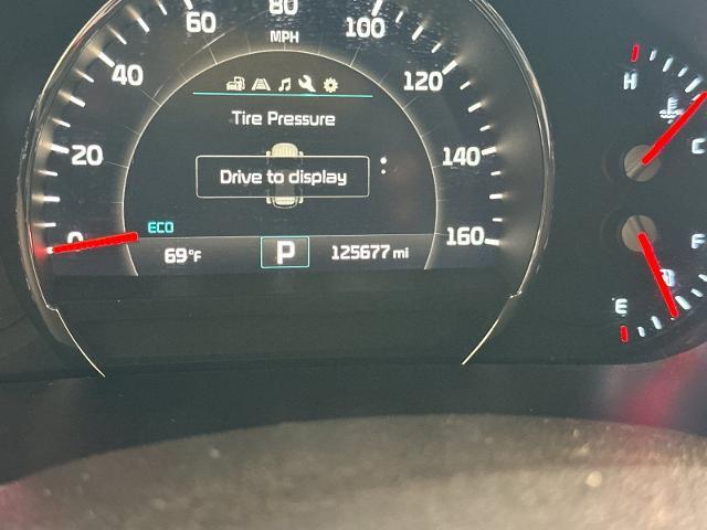 2017 Kia Sorento - $8,988