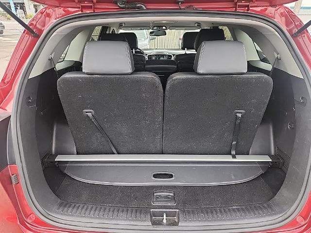 2017 Kia Sorento - $11,102