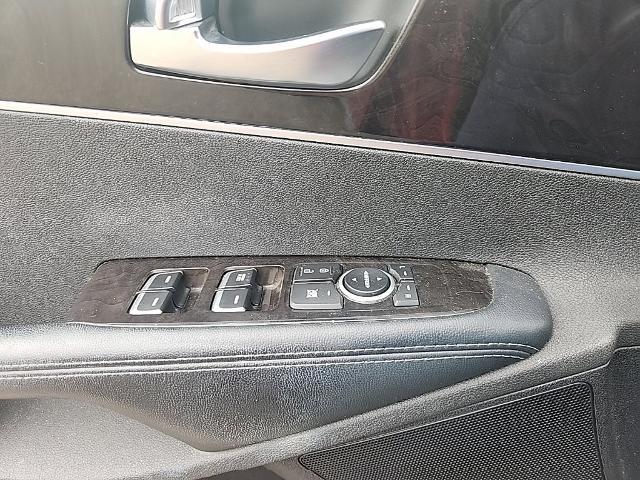 2017 Kia Sorento - $11,102