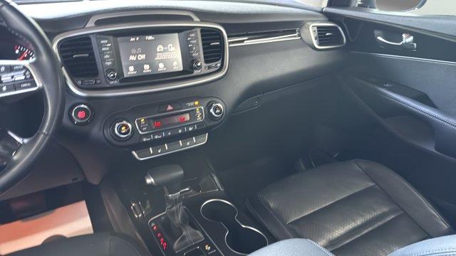 2020 Kia Sorento EX V6