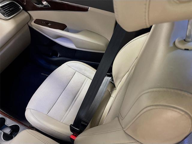 2017 Kia Sorento - $9,991