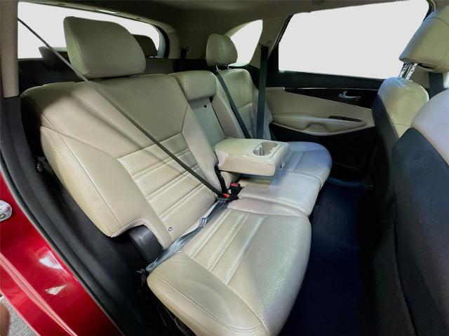 2017 Kia Sorento - $9,991