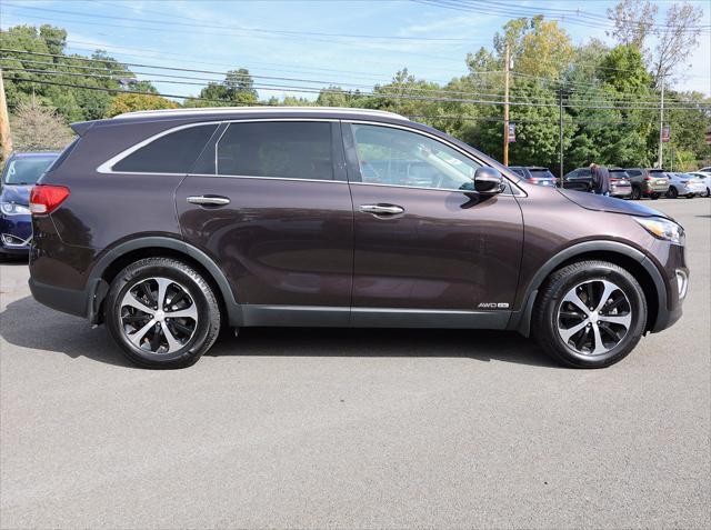 2017 Kia Sorento - $9,600