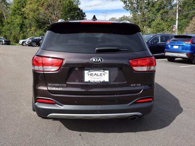 2017 Kia Sorento - $9,600