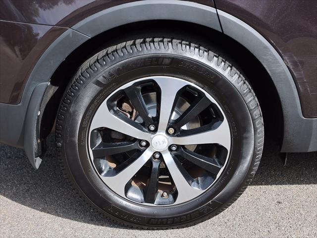 2017 Kia Sorento - $9,600