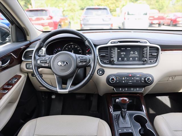 2017 Kia Sorento - $9,600