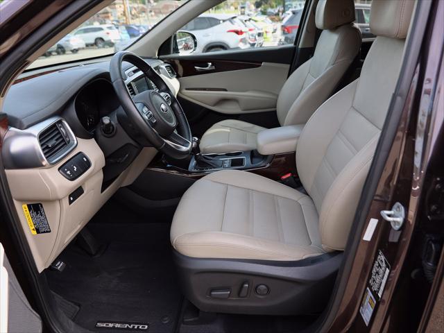 2017 Kia Sorento - $9,600