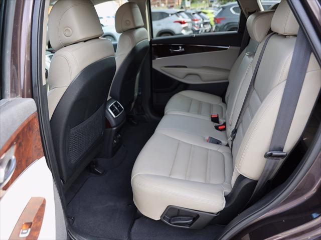 2017 Kia Sorento - $9,600