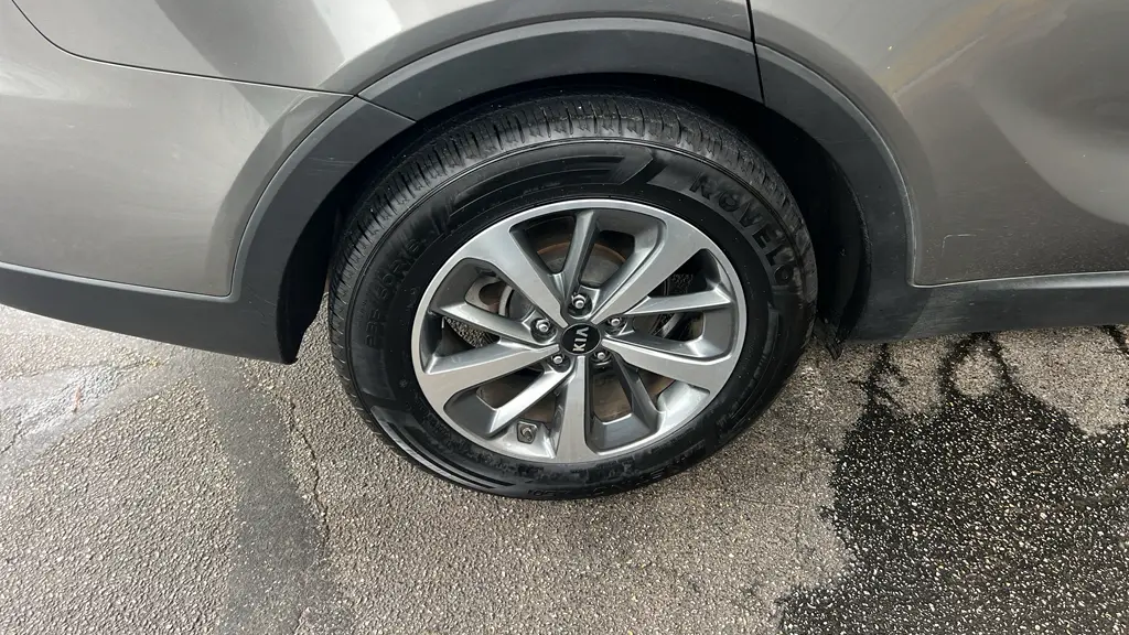 2019 Kia Sorento EX Sport