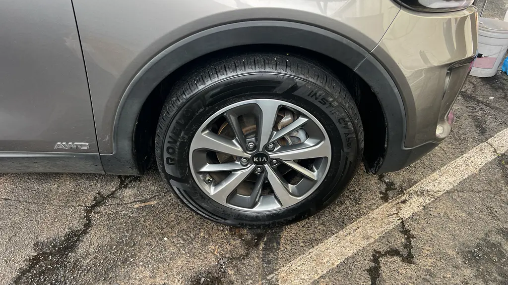 2019 Kia Sorento EX Sport