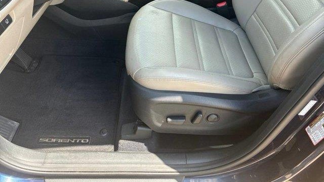 2020 Kia Sorento EX V6
