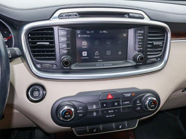 2017 Kia Sorento - $9,795