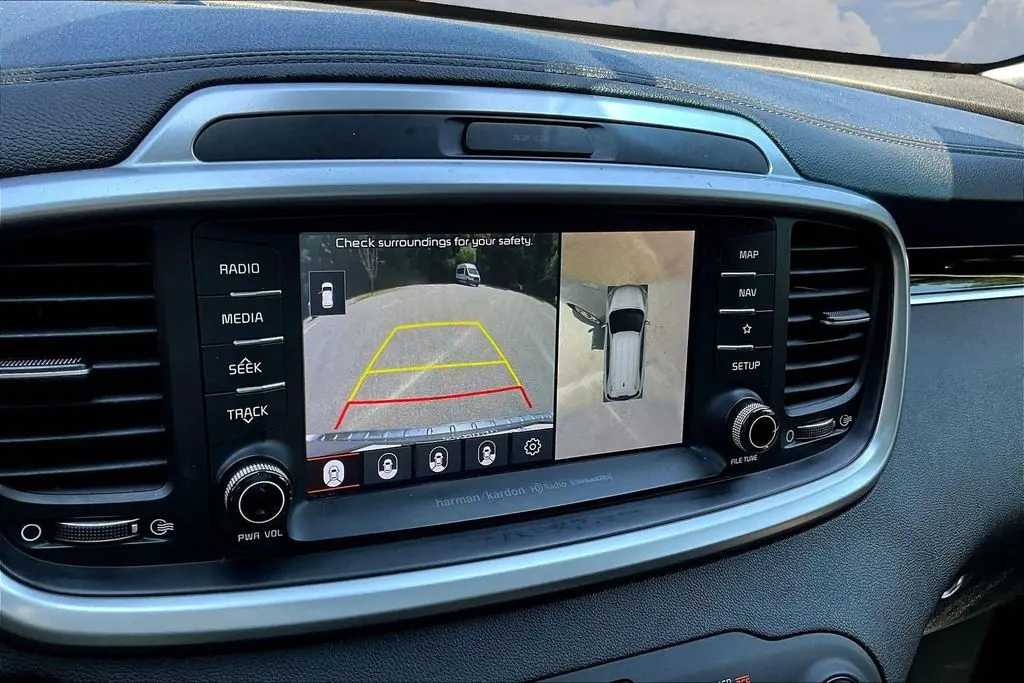 2020 Kia Sorento - $20,922