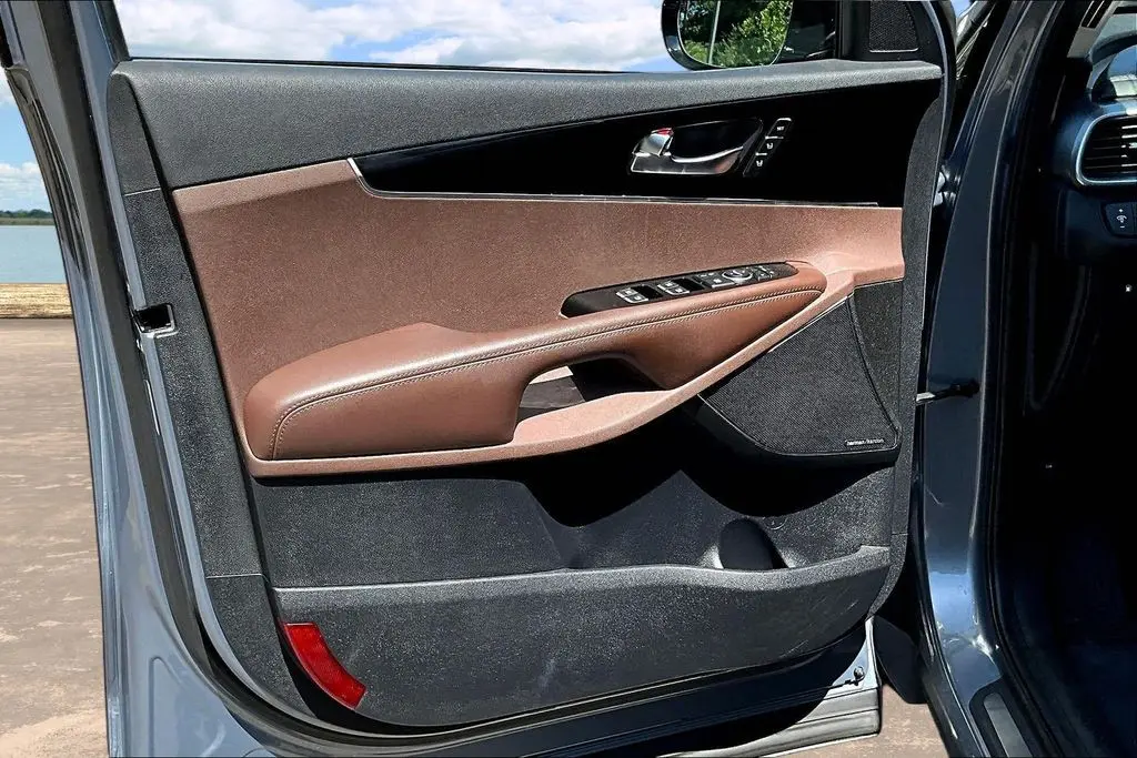 2020 Kia Sorento - $20,922