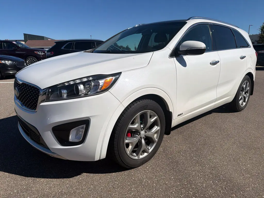 2018 Kia Sorento - $11,975