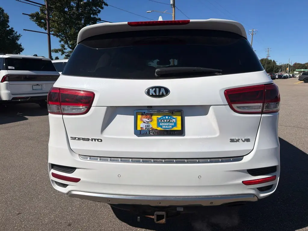 2018 Kia Sorento - $11,975