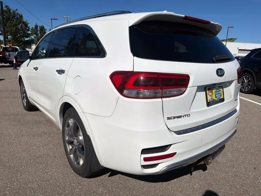 2018 Kia Sorento - $11,975