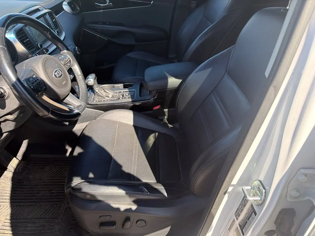 2018 Kia Sorento - $11,975