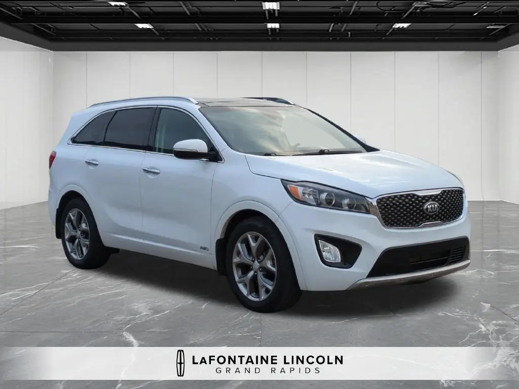 2018 Kia Sorento - $11,975