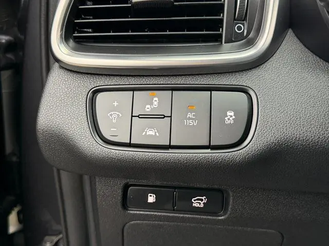 2018 Kia Sorento - $14,156
