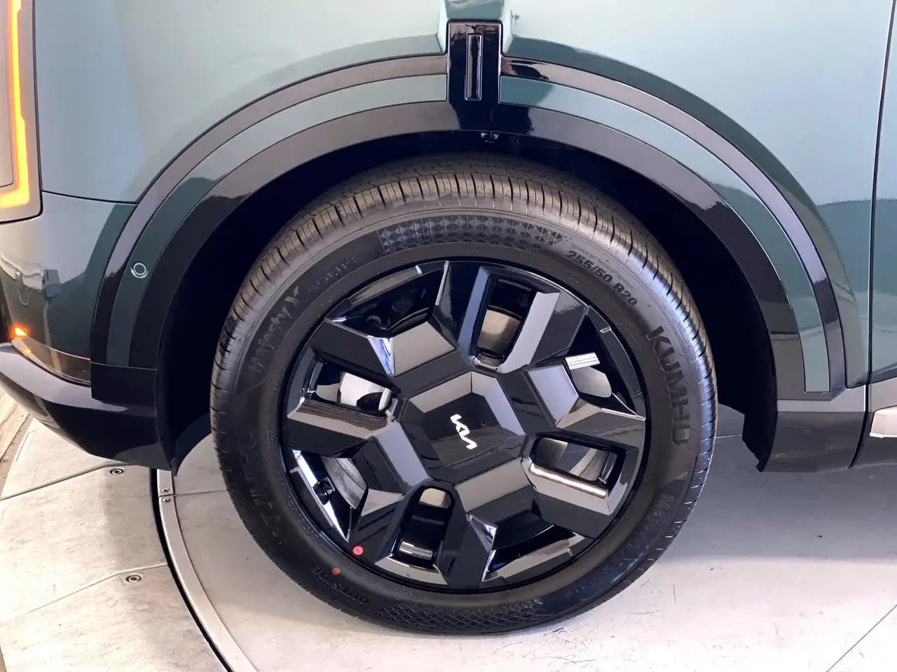 2027 Kia Telluride - $68,875