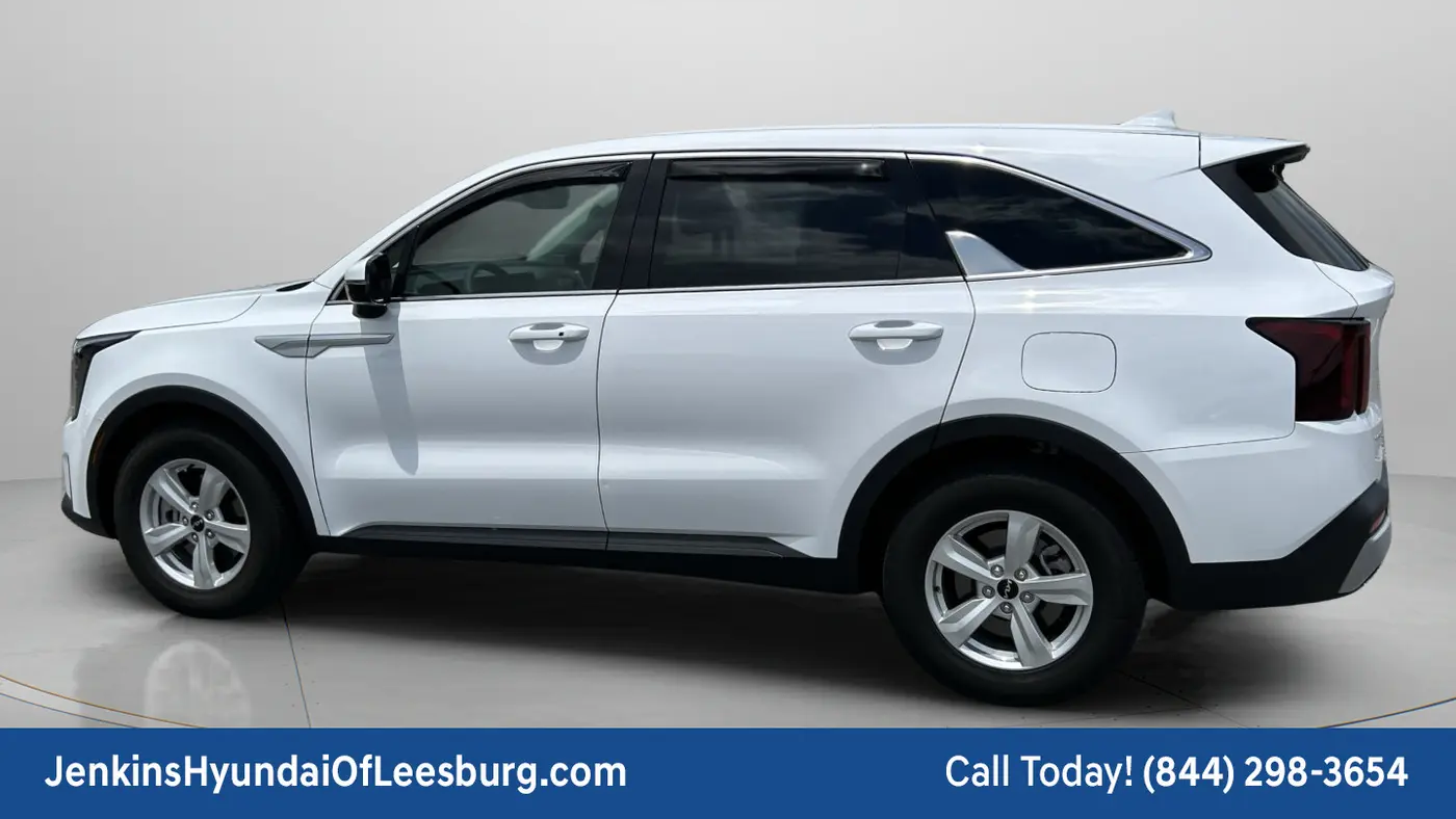 2024 Kia Sorento LX