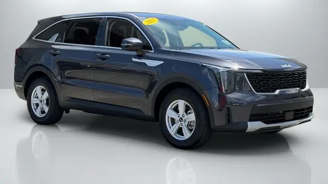 2025 Kia Sorento LX