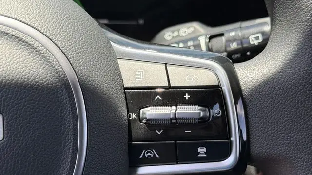 2025 Kia Sorento LX
