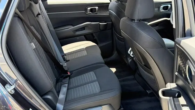2025 Kia Sorento LX