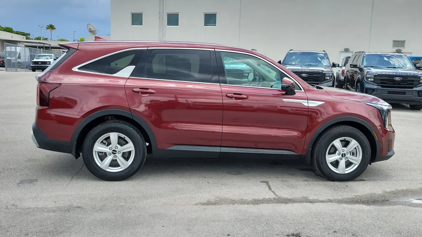 2024 Kia Sorento LX