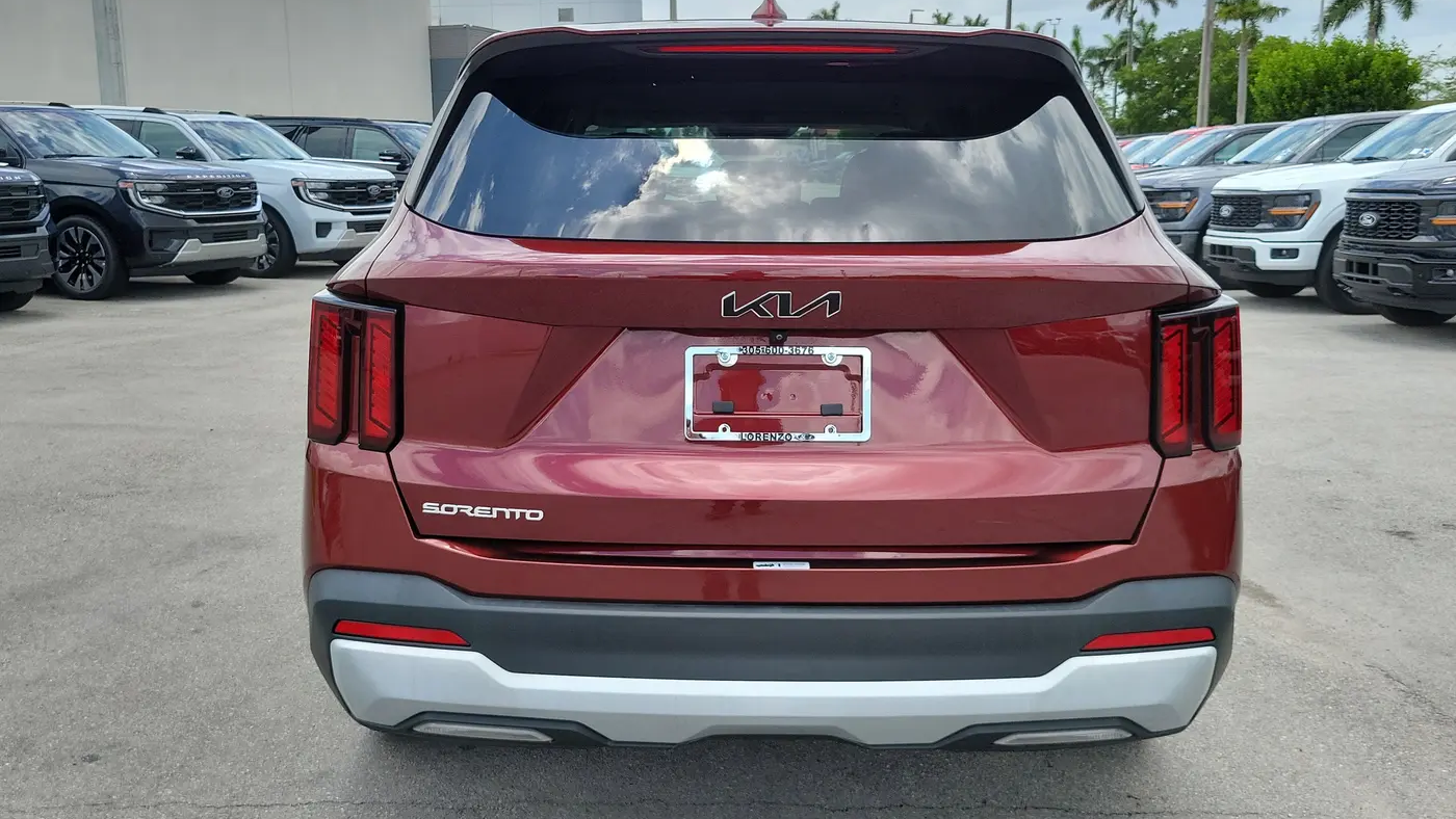 2024 Kia Sorento LX