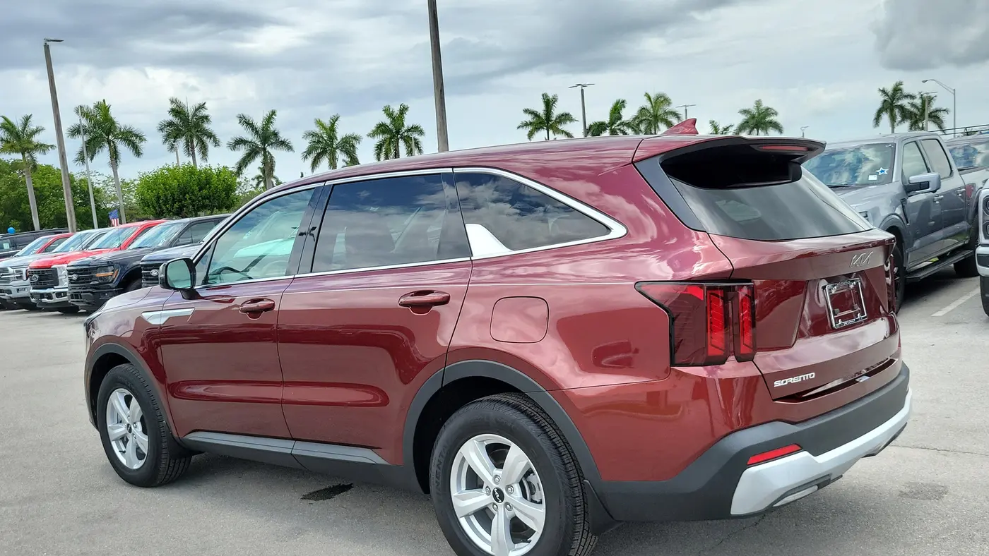 2024 Kia Sorento LX