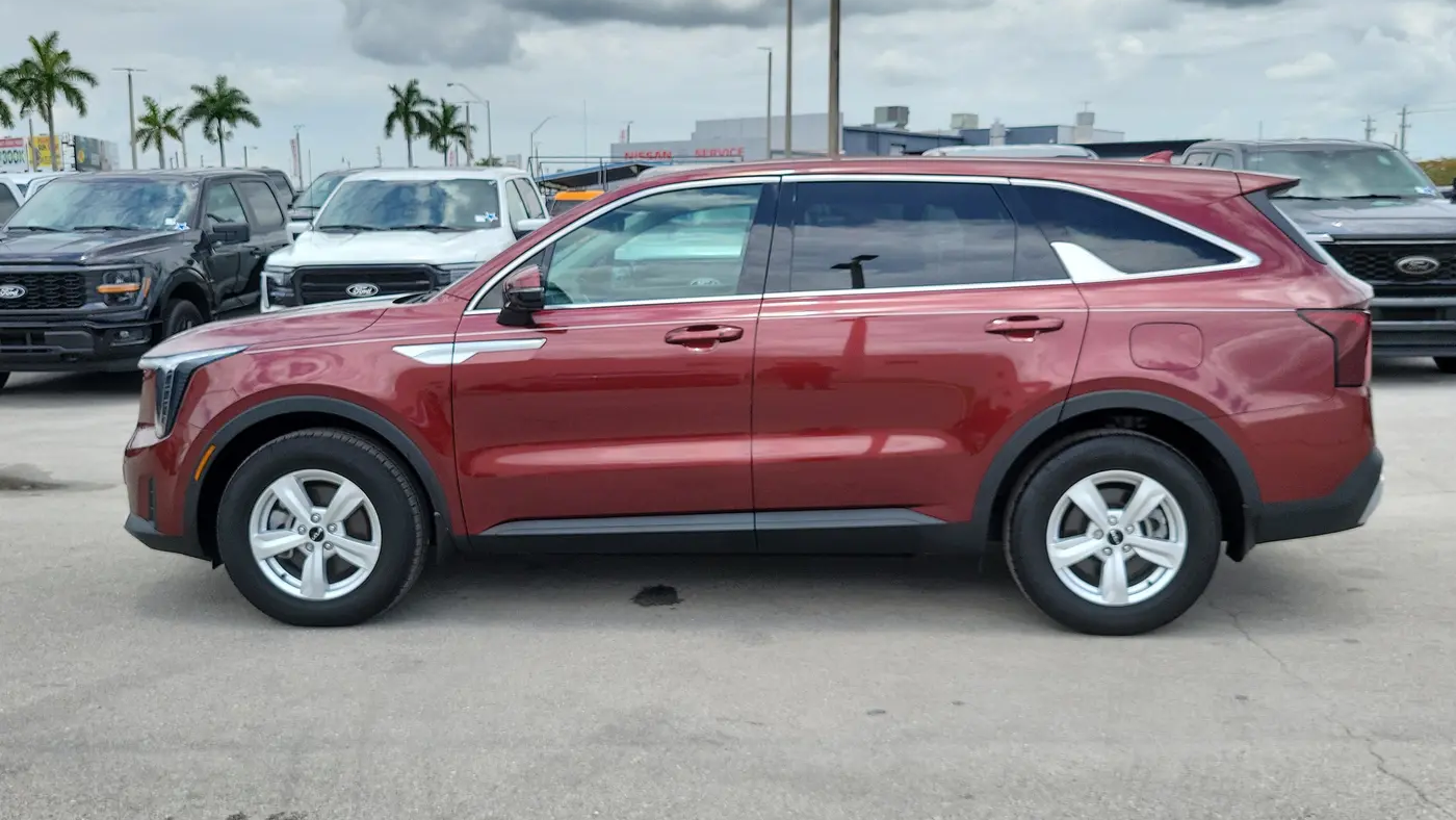 2024 Kia Sorento LX