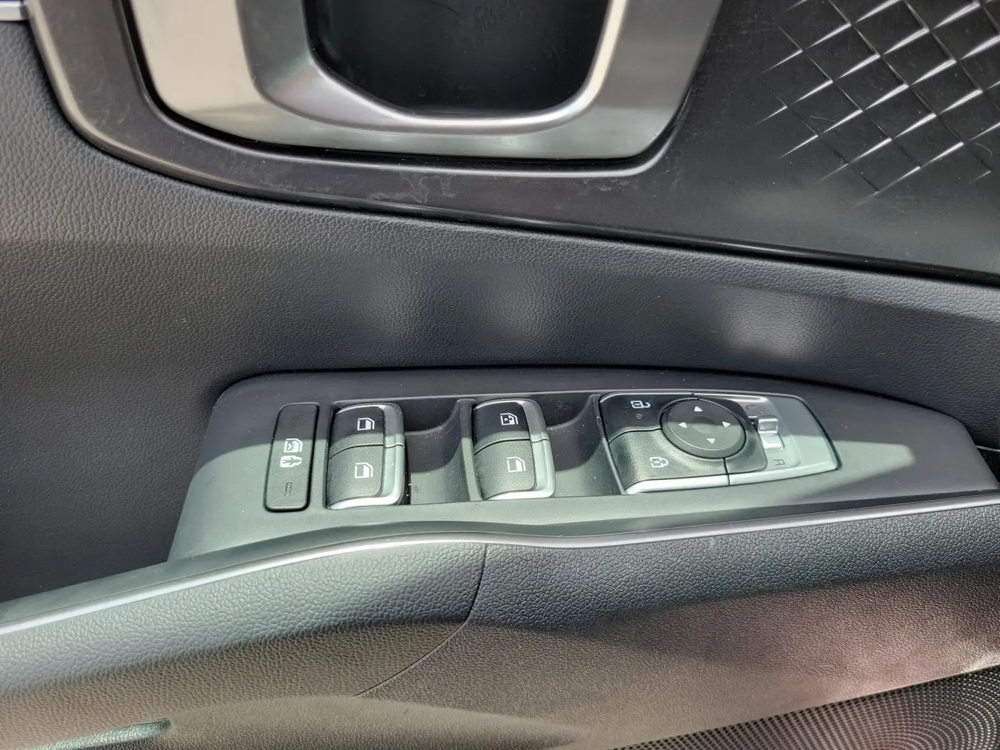 2024 Kia Sorento - $24,875