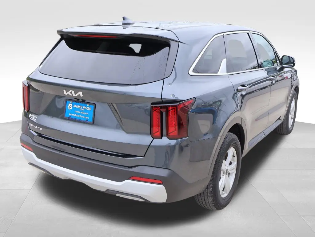 2024 Kia Sorento - $25,948