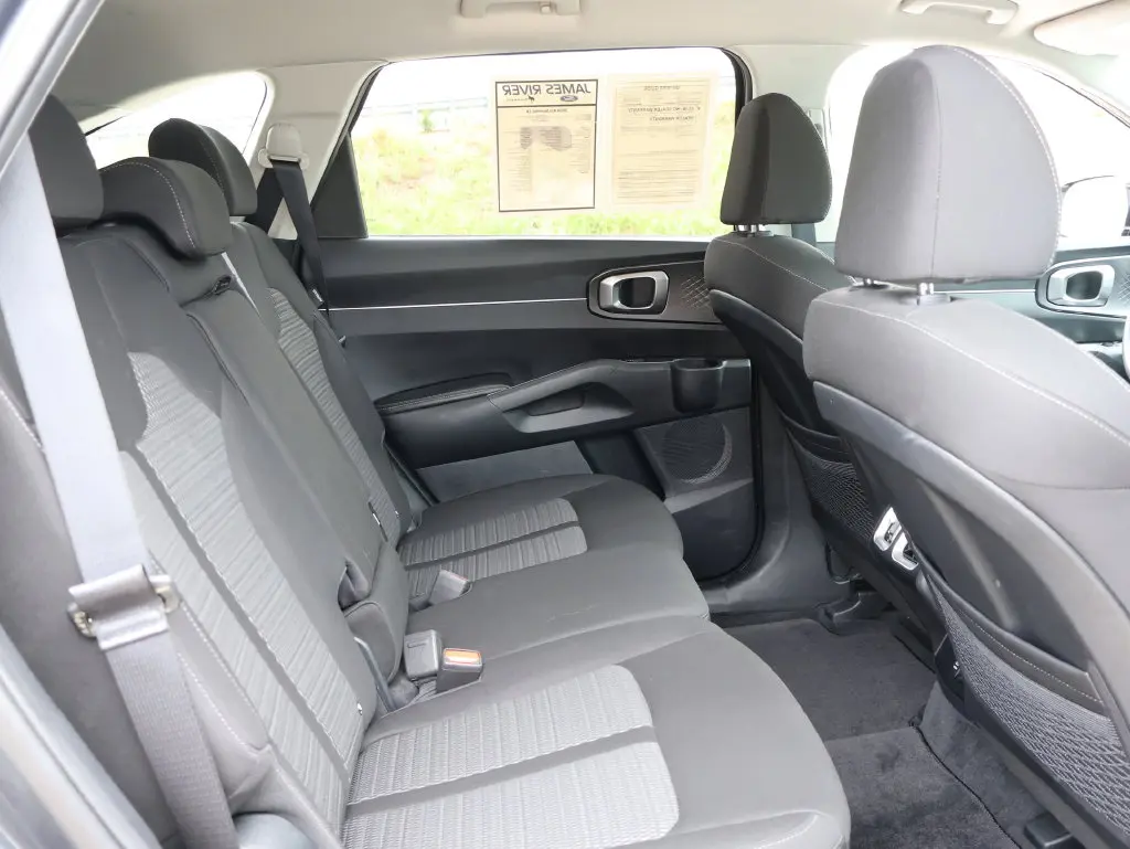2024 Kia Sorento - $25,948